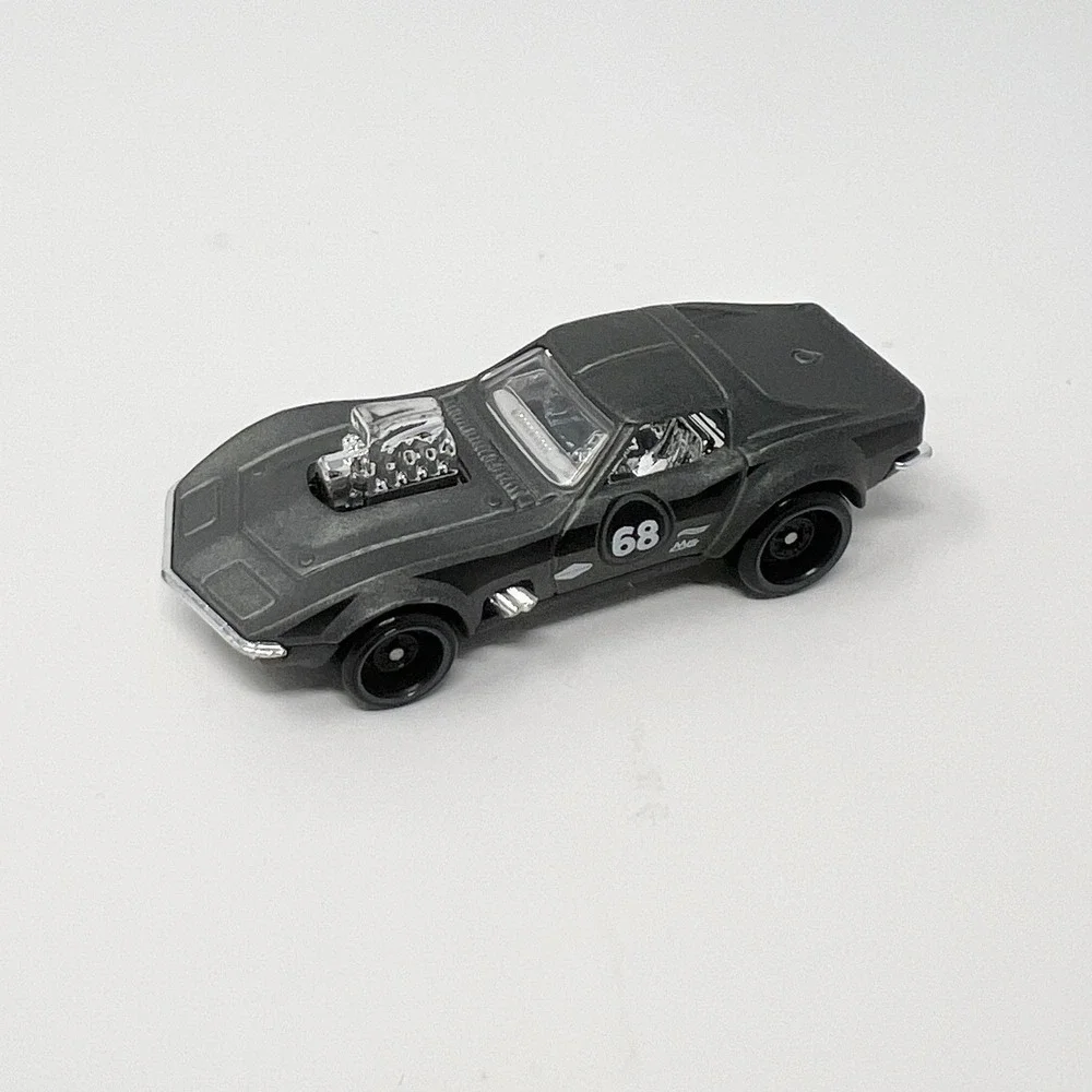 Hot Wheels 2016 Gas Monkey Garage 68 Corvette Matte Black Midas Monkey‎ Diecast